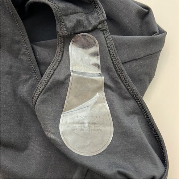 NWOT Everlane The Long-Sleeve V-neck Supima®
Bodysuit Size S - Picture 6 of 10